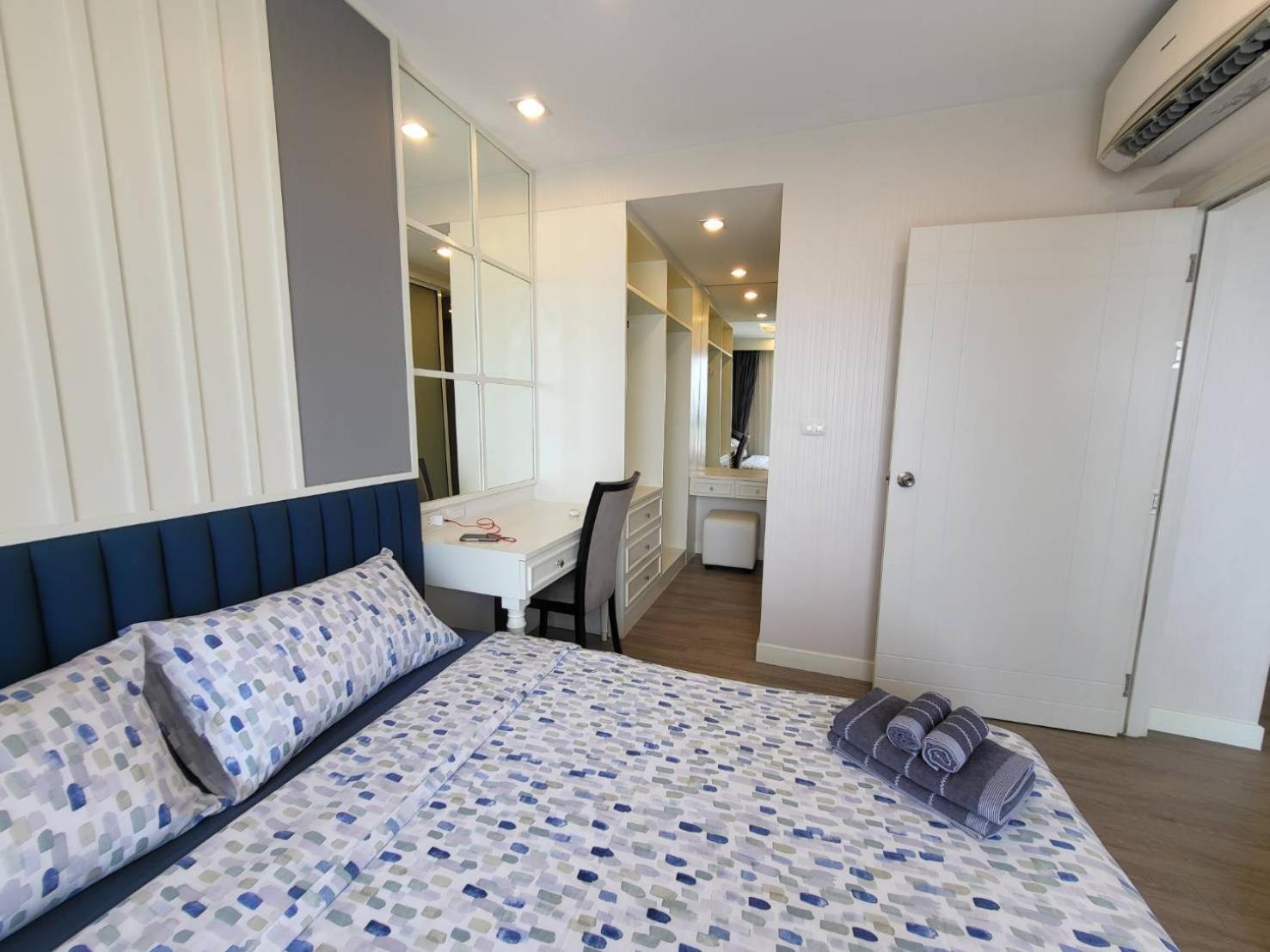 The Blu X Seaview F6