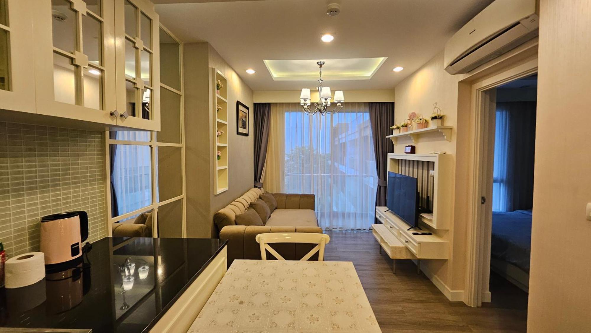 The Blu X Seaview F6 * Bang Saen